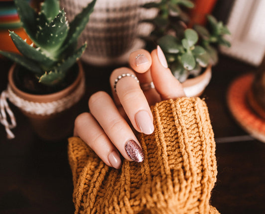 La cura e la bellezza delle unghie in inverno - Lady Venezia Shop